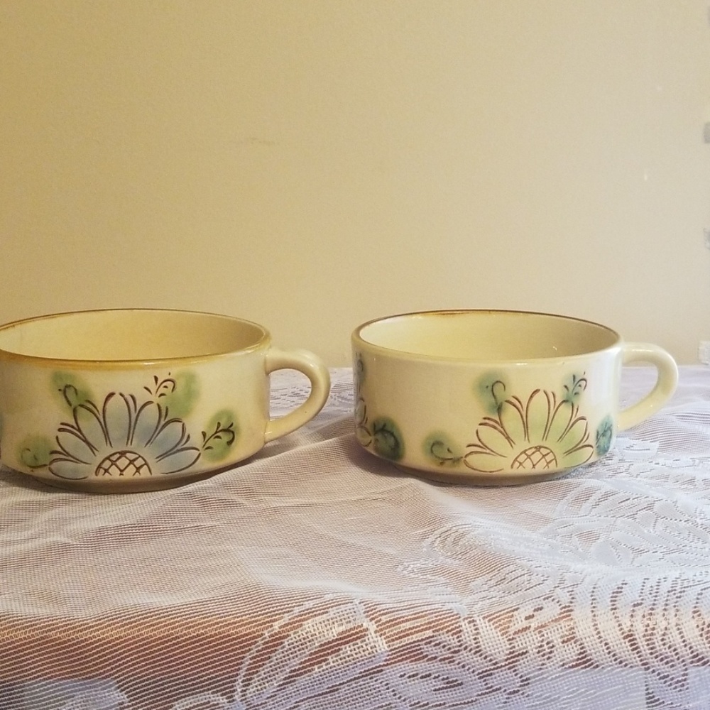 Vintage soup bowls with handles set